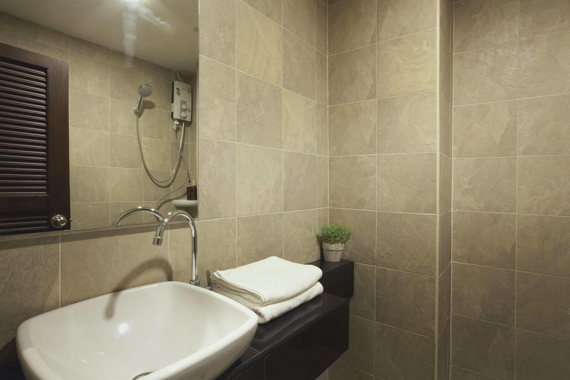 Boone Place Bangkok Ngoại thất bức ảnh